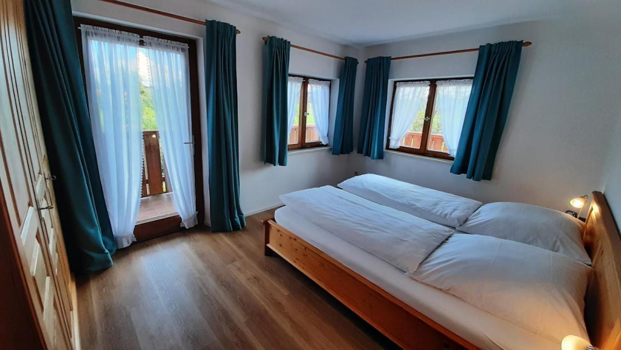 Ferienwohnungen Loisenhof Gstadt am Chiemsee Exteriör bild